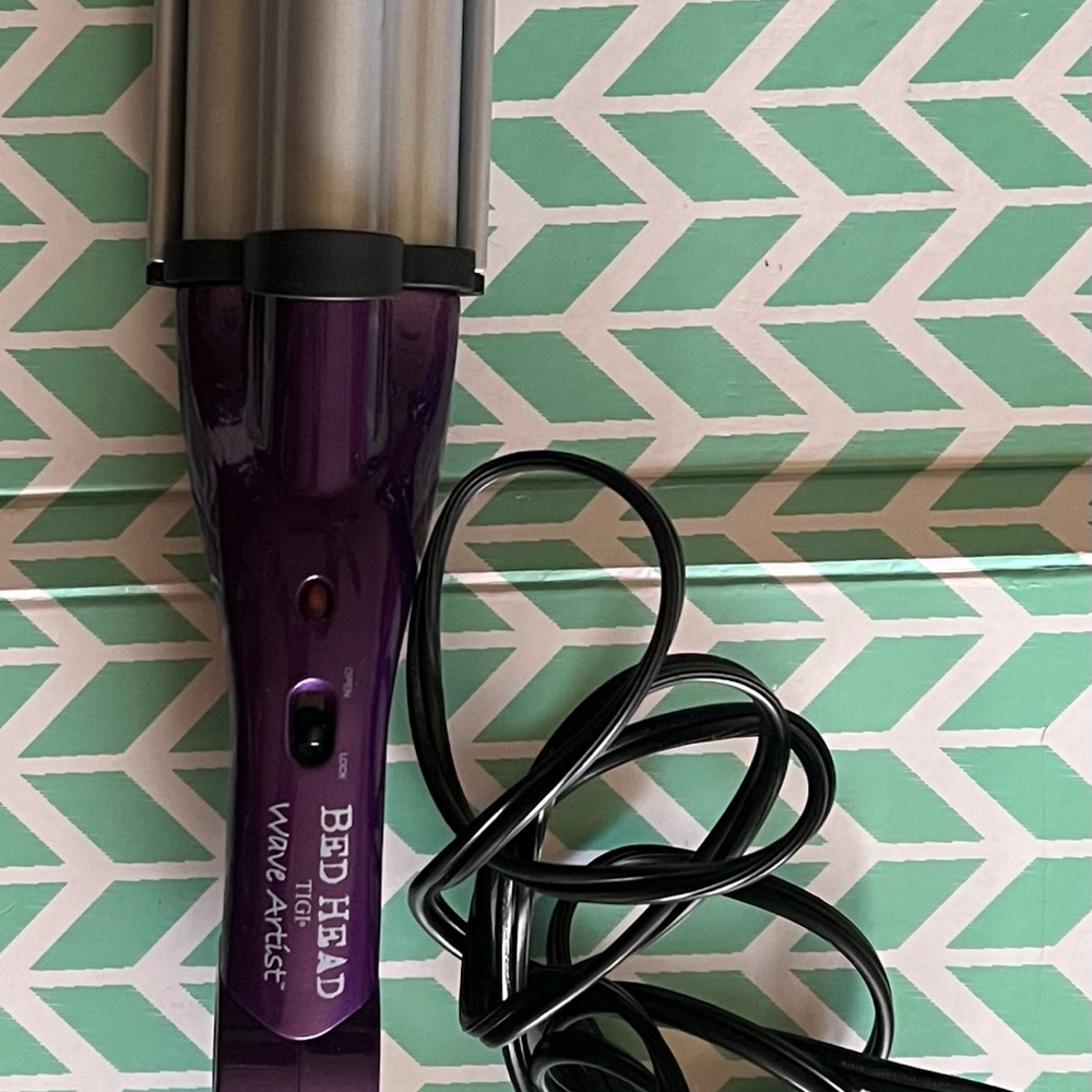 Bed Head crimping iron